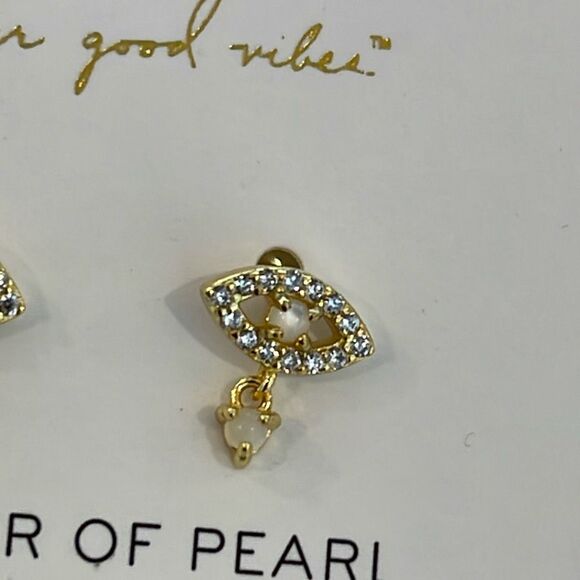 JAXKELLY Mother of Pearl Evil Eye Drop Earrings New - Picture 3 of 5